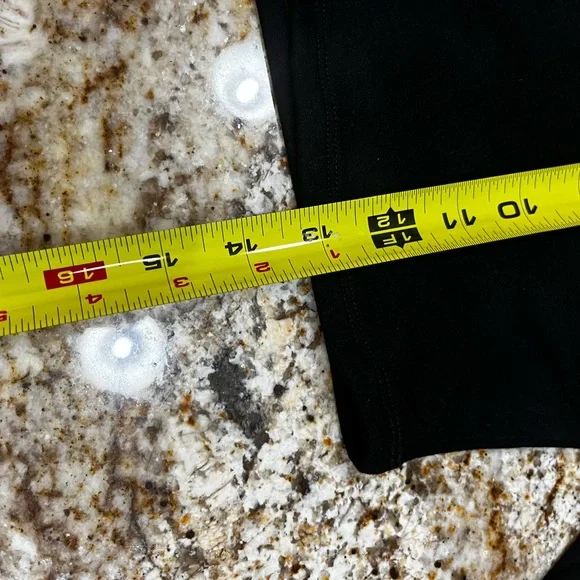 Naked wardrobe crop top nwot - Picture 3 of 6